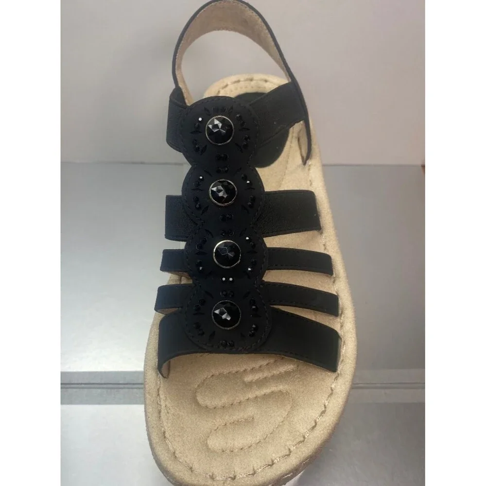 Cliffs By White Mountain Camryn Wedge Sandal Size 7 1/2 M. NEW No Box.